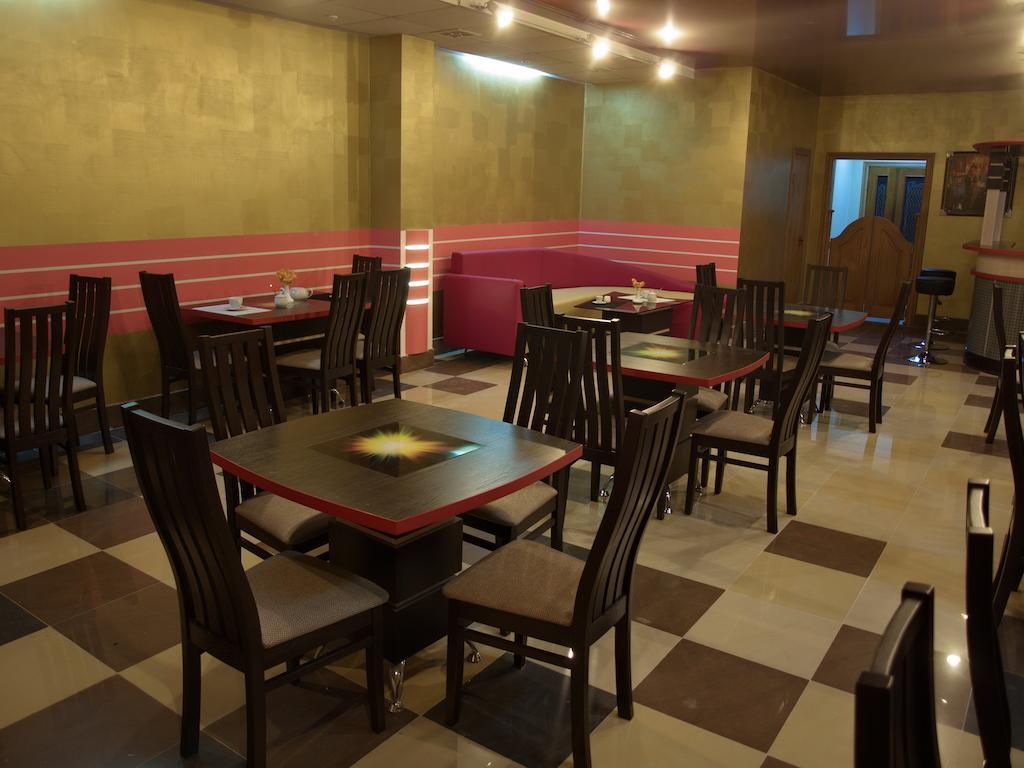 Leon Hotel Lviv Eksteriør bilde
